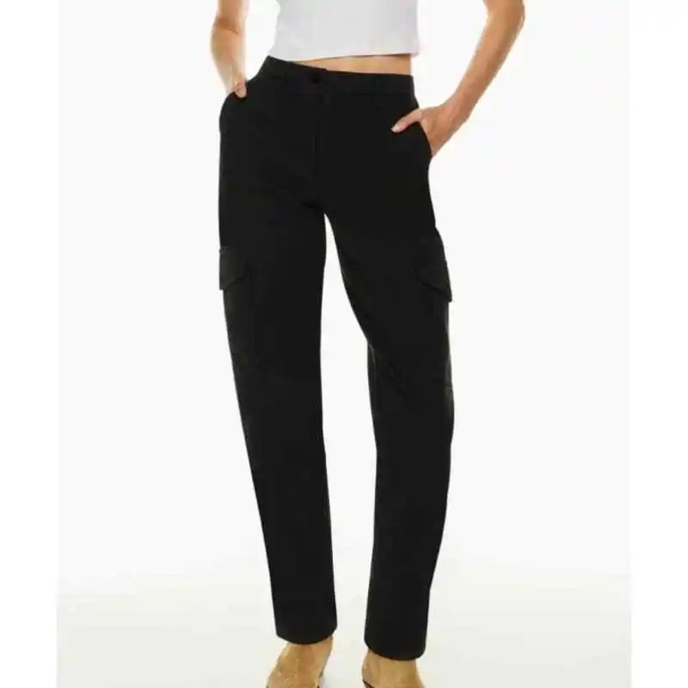 Aritzia Wilfred Free Modern Cargo Jean Pants in Black